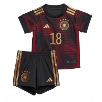 Tyskland Jonas Hofmann #18 Udebanesæt Børn VM 2022 Kortærmet (+ Korte bukser)